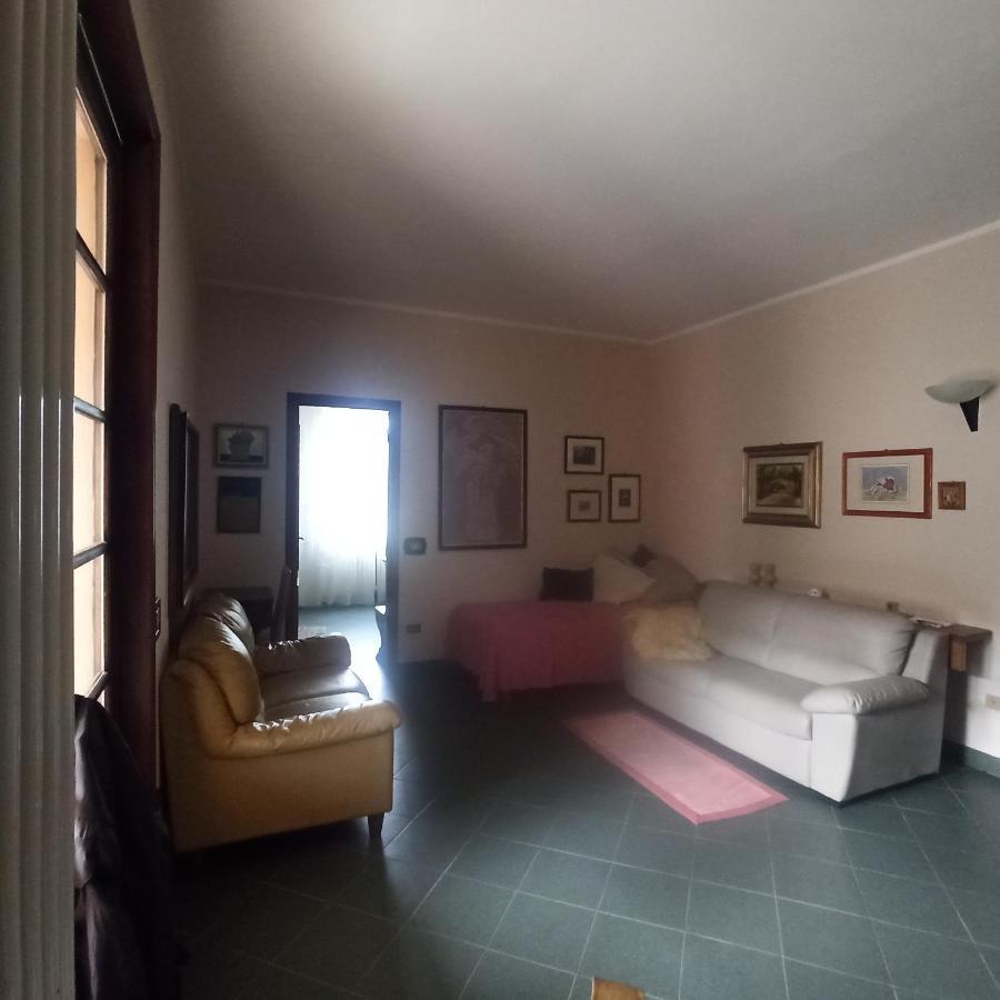 Вілла Casa Vincenzo 130 Mq Con Portico Ed Ingresso Esclusivo Dal Giardino Felino Екстер'єр фото