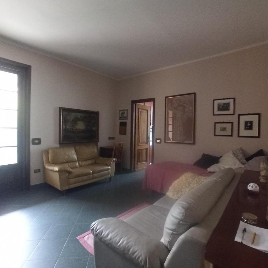 Вілла Casa Vincenzo 130 Mq Con Portico Ed Ingresso Esclusivo Dal Giardino Felino Екстер'єр фото