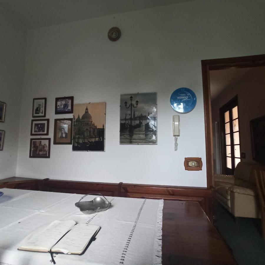 Вілла Casa Vincenzo 130 Mq Con Portico Ed Ingresso Esclusivo Dal Giardino Felino Екстер'єр фото
