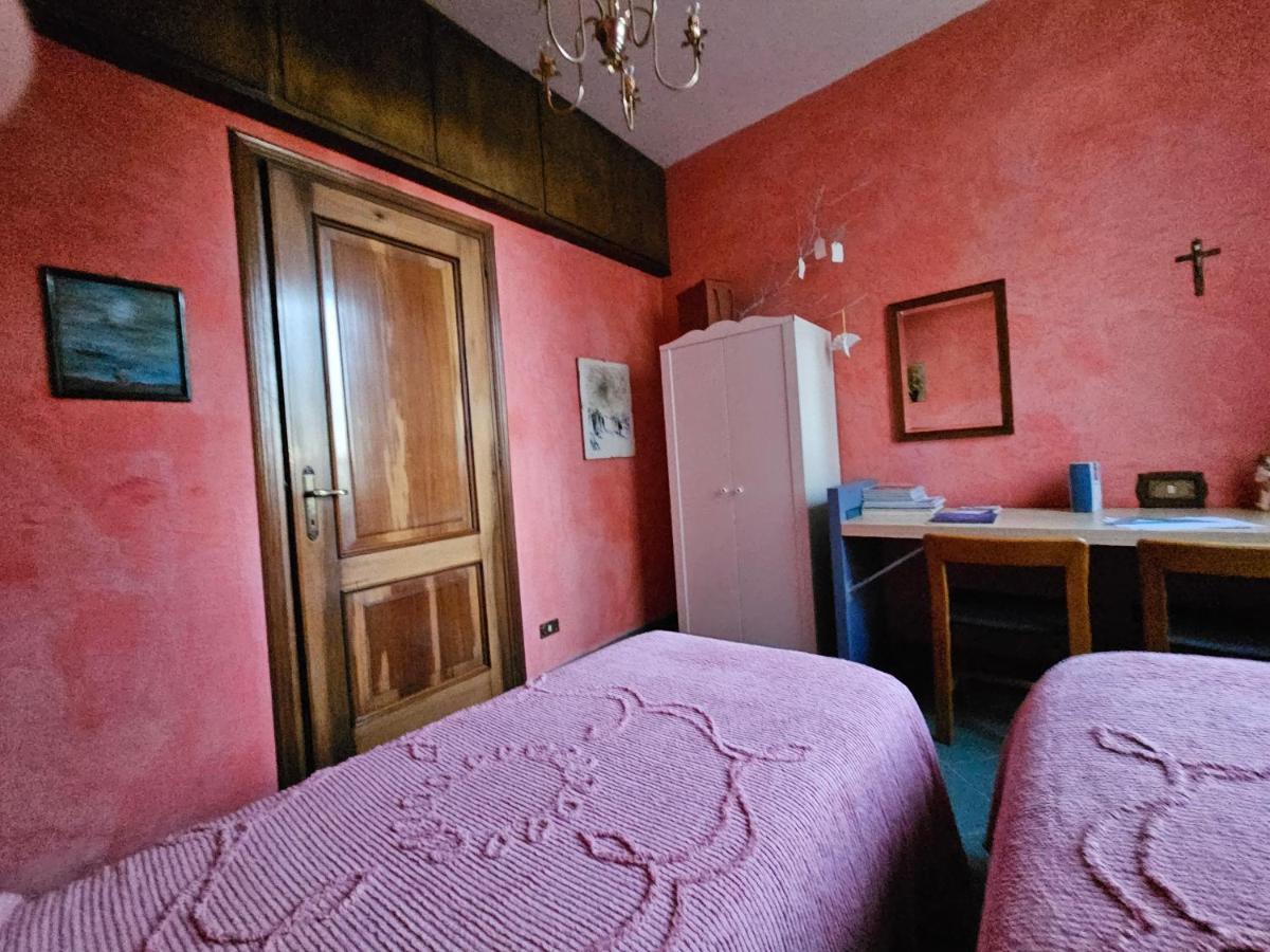 Вілла Casa Vincenzo 130 Mq Con Portico Ed Ingresso Esclusivo Dal Giardino Felino Екстер'єр фото
